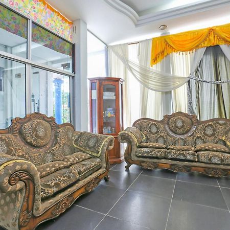 Oyo 89933 Nun Hotel Jeli Exterior foto