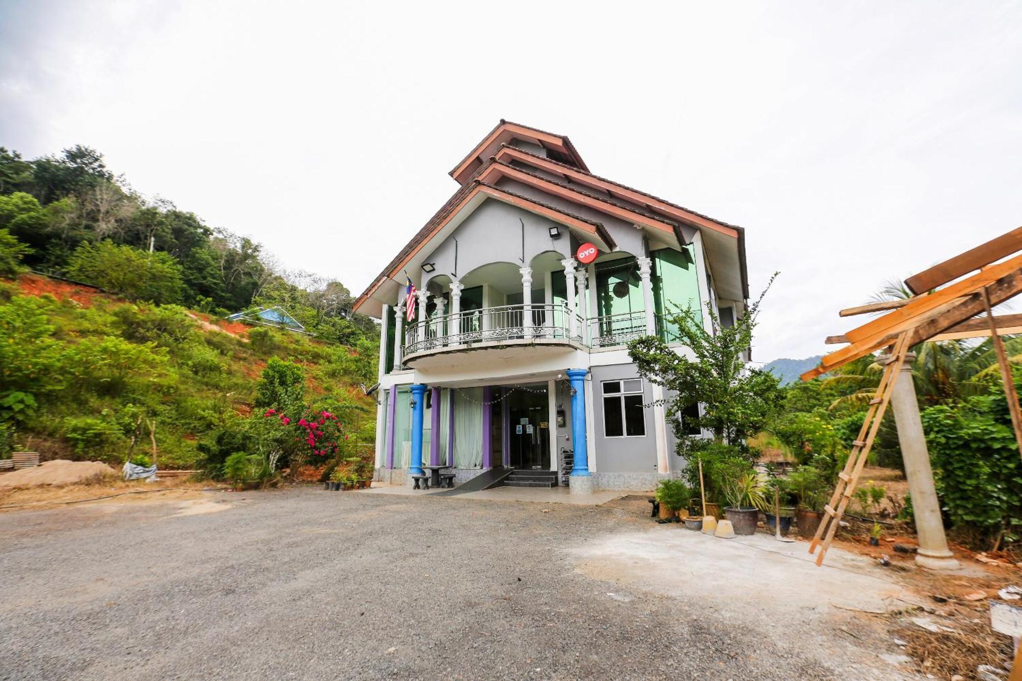 Oyo 89933 Nun Hotel Jeli Exterior foto