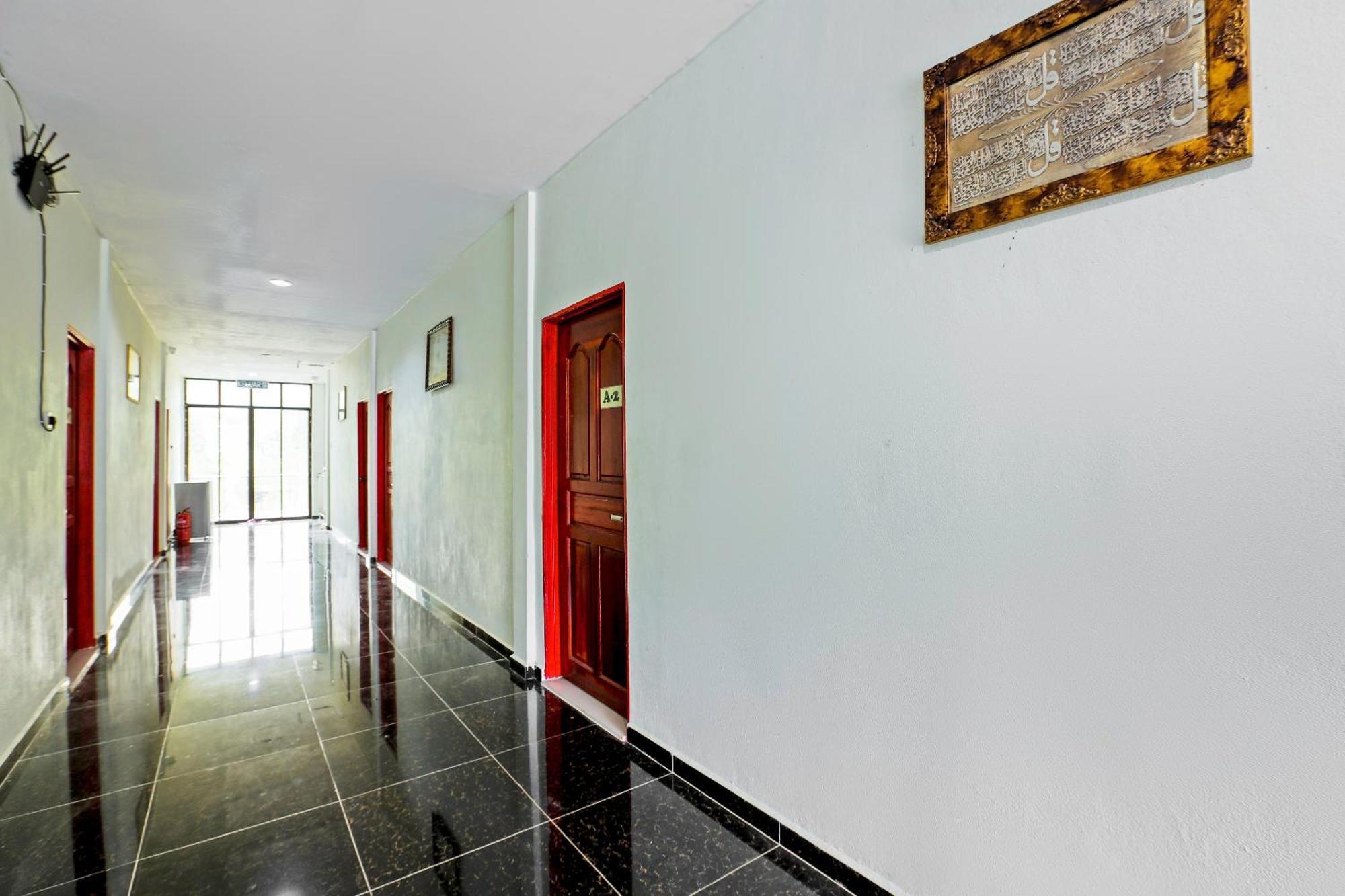 Oyo 89933 Nun Hotel Jeli Exterior foto